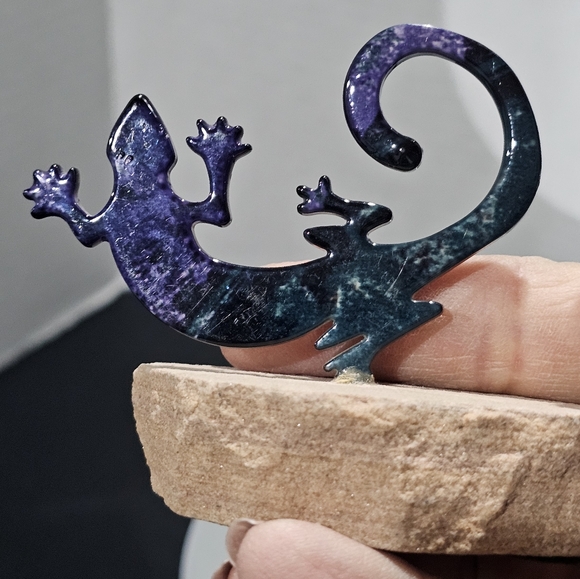Lazart Other - Southwestern LazArt Metal Lizzard Paper Weight Petroglyphs Cave Art Gecko 🦎 👀
